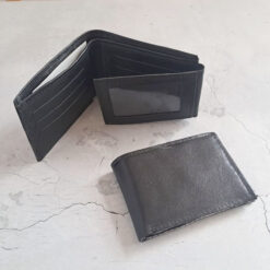 BILLETERA CUERO CON VOLANTE