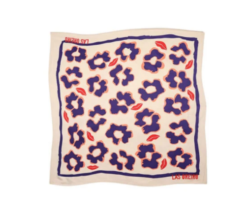 PAÑUELO BEIGE DE SEDA LAS OREIRO