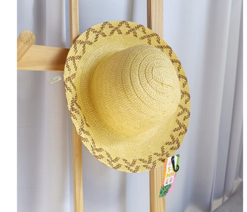 CAPELINA CON GUARDA
